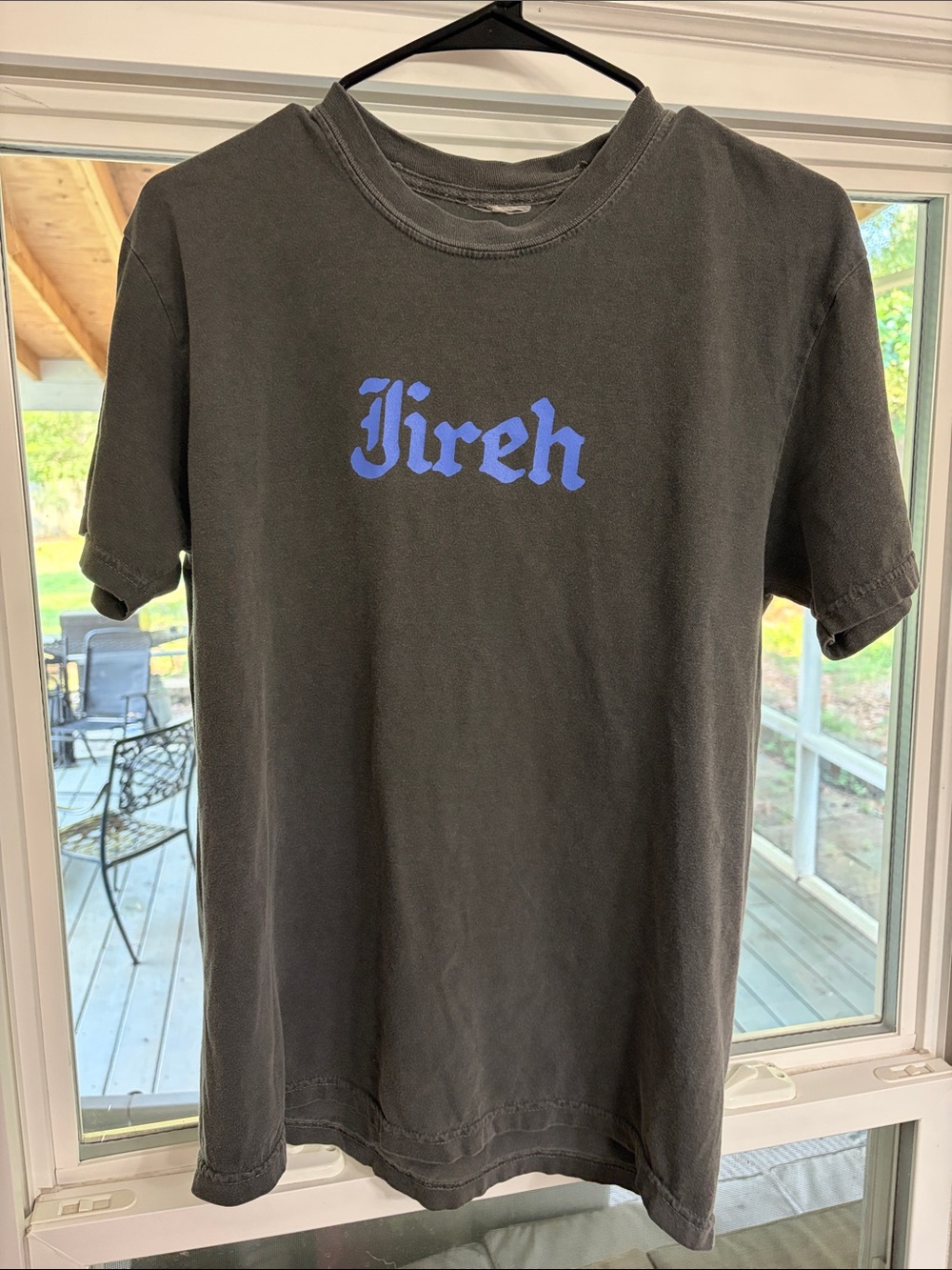 Men's Black Short-Sleeve Graphic T-Shirt